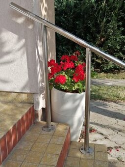 Predám nerezové zábradlie na schodisko