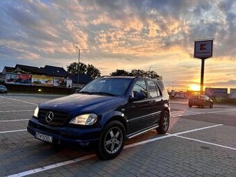 vymenim tento mercedes ml320 za 2 kone