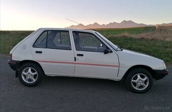 Peugeot 205