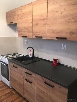 Prenájom 2 izbový byt s balkónom priamo v centre mesta