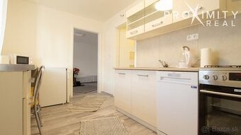 REZERVOVANÉ Kompletne prerobený 3izb. byt (64m2) v Šaci, 2x - 1