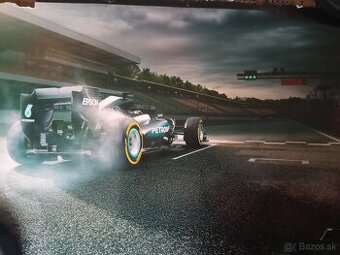 Formula1 znački Mercedes-benz