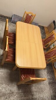 Jedálenský stôl + 6 stoličiek