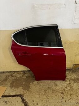 Alfa Romeo stelvio 2017- pravé zadné dvere