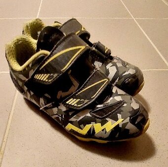 DETSKE MTB CYKLO TRETRY velkost 32