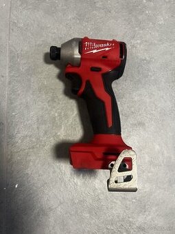 Predám rázový uťahovák MILWAUKEE M18 BLIDRC-0 (bez batérie)