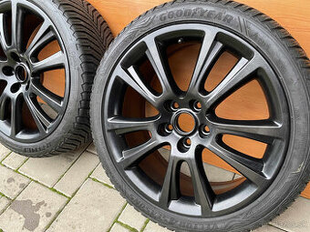 Zenith Schwarz skoda Octavia RS 5x112 7,5x18 ET 51 225 40 R1