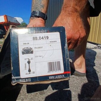 Poloosi peugeot 205.