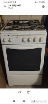 Plynový sporák Mora + mikrovlnka