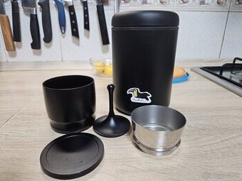 Fellow Atmos, blind shaker, Motta funnel