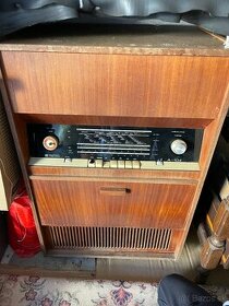 Starožitne rádio, šijací stroj, rotoped, strešná krytina - 1