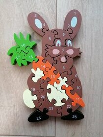 Drevené obojstranné puzzle zajac s mrkvou