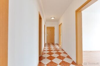 Krásny priestranný 3 izbový byt v Petržalke, Šintavská