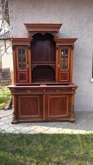 Starozitna almara