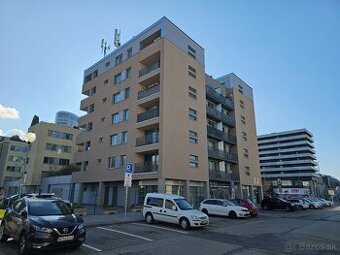 DOBRÁ LOKALITA PREDAJ 3 IZBOVÝ BYT BRATISLAVA BAJKALSKA