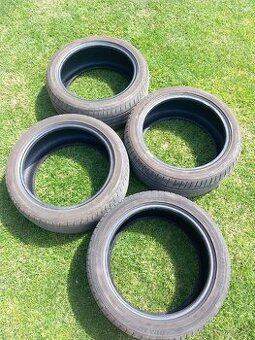 Dunlop 225/45 r17 94w