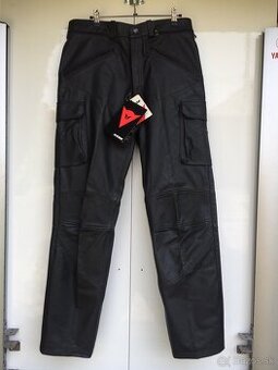 Nové kožené motonohavice Dainese