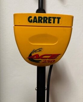 GARRET ACE 250 - Detektor kovov