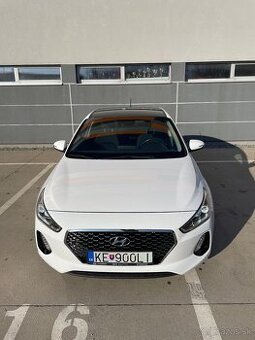 Hyundai i30 1.4 T-GDi Family 7DCT