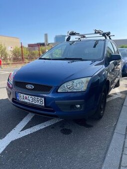 Ford focus 1,6 benzín 74kw