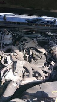 Motor nissan navara d40 2.5dci