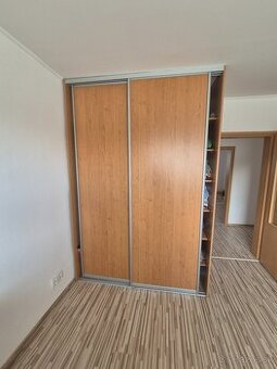 Predám vstavanú skrinu 171×250