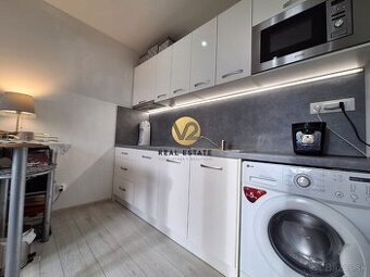 NA PRENÁJOM PEKNÁ, ZREKONŠTRUOVANÁ GARSÓNKA, 21m2 + PIVNICA,