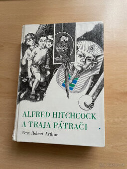 Traja pátrači