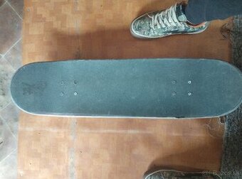 Predám freestyle Skateboard