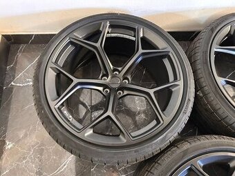 Audi RS7 r22 kolesa 4K0601025CQ 4K C8 5x112