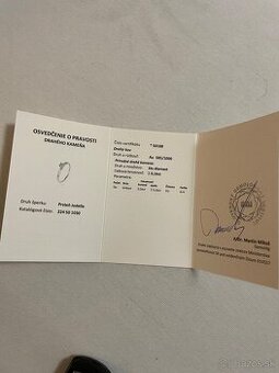 Diamantový prsteň s bielym zlatom