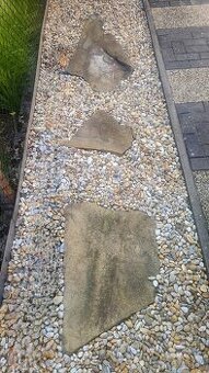 Predám našlapné kamene do záhrady, 50eur kus.