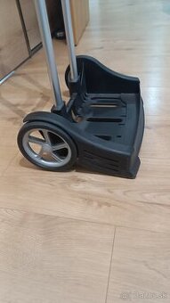 Prenosný nosič na školskú tašku.