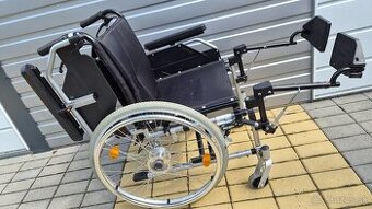 invalidny vozík 48cm pridavne brzdy pre asistenta