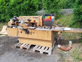 Čtyřstranná frézka SCM