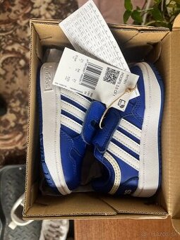 Predam detské topánky adidas