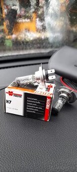 Predam 3ks halogenove  nove ziarovky H7 vza polcenu