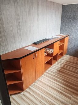 Kancelarsky nábytok