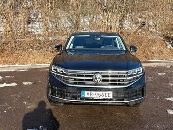Volkswagen Touareg 3.0 V6 TDI, max výbava, 44 227 bez DPH