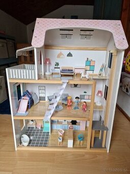 Drevený domček Playtive