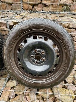 Pneumatika 185/55 R15 GoodYear UltraGrip 9 letna+disk