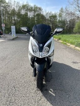 SYM GTS 300i