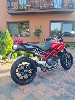Ducati Hypermotard 1100 V2