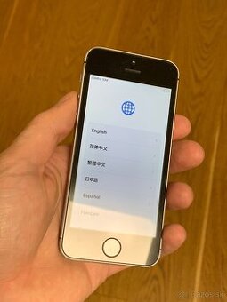 IPhone se 2016 zablokovaný