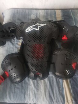 Chránič Alpinestars A-10 v2