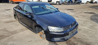 Lacno rozpredám VW Jetta na náhradné diely