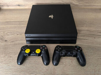 Playstation 4 pro + Hry