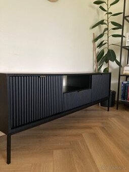 TV skrinka