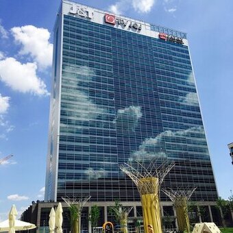 Obchodný priestor v renomovanej budove Tower 115, 134m2