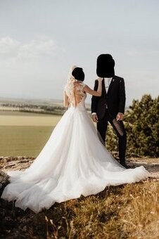 Svadobné šaty s vlečkou